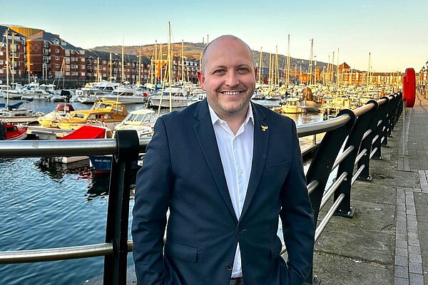Cllr Sam Bennett